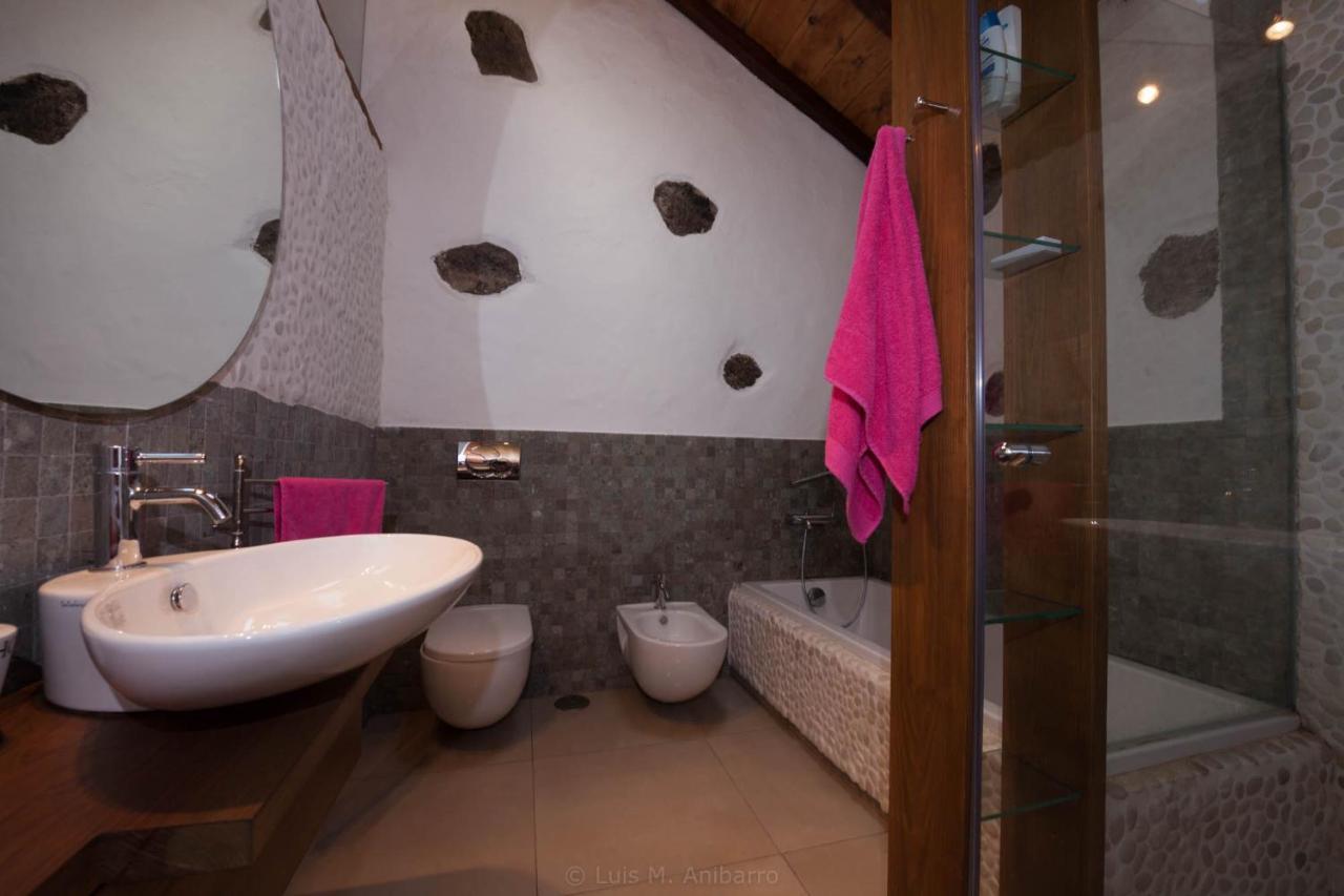 Historic Canarian House, Private Heated Infinity Pool, Bbq, Wifi + Panoramic Ocean Views Arona  Exteriör bild